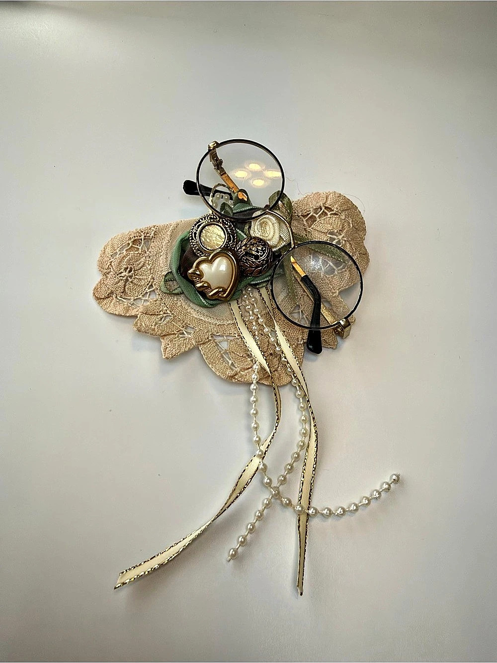 Statement Brooch in Gold & Beige Like New